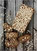 Rugkernebrød med abrikos og mandler