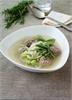 Løgsuppe med rosmarin og kødboller